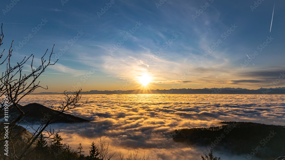 Sonnenaufgang über dem Nebelmeer, Blechenflue
