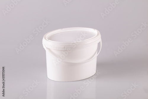 the plastic Bucket for packing