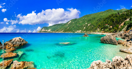 Fototapeta Naklejka Na Ścianę i Meble -  beautiful deserted beaches of Ionian islands. Lefkada, Agios Nikitas village. Greece