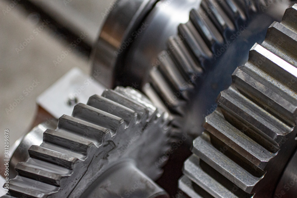 Gears for transmitting rotation at high speeds. Gears for transmitting rotation at high speeds.