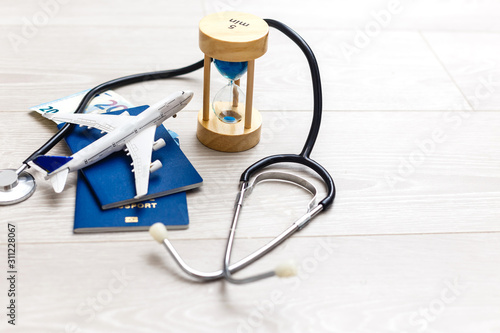 Εκτύπωση καμβά medical tourism health care travel insurance concept