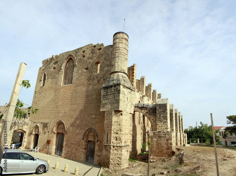 Sinan Pasha Moschee, früher St. Peter und Paul-Kirche