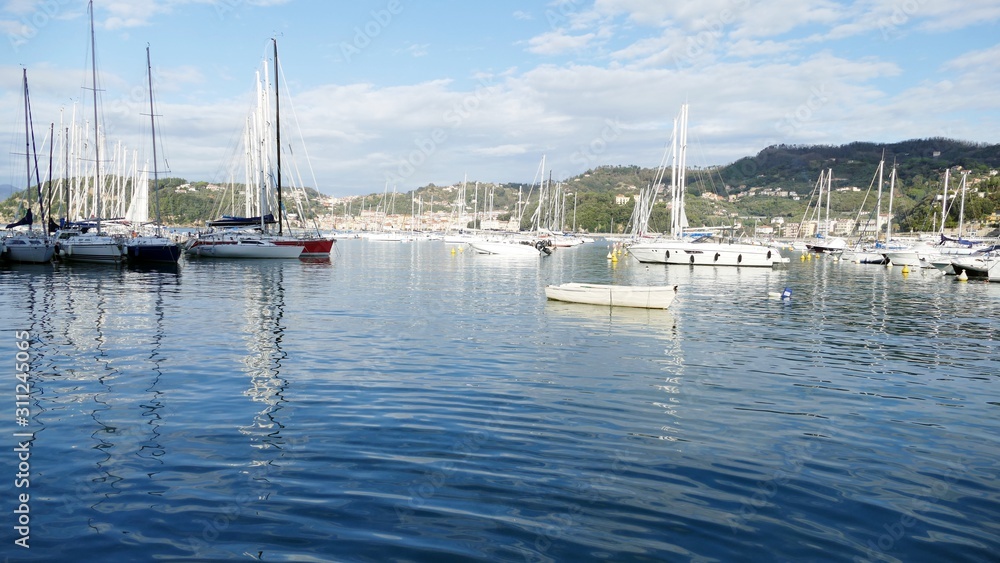 Porto di Lerici. La Spezia. Italia. Veduta da favola Porto di Lerici. La Spezia. Italia. Veduta da favola