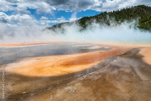 Geysir in the grand prismatic spring area in the Yellowstone National Park. © Cinematographer