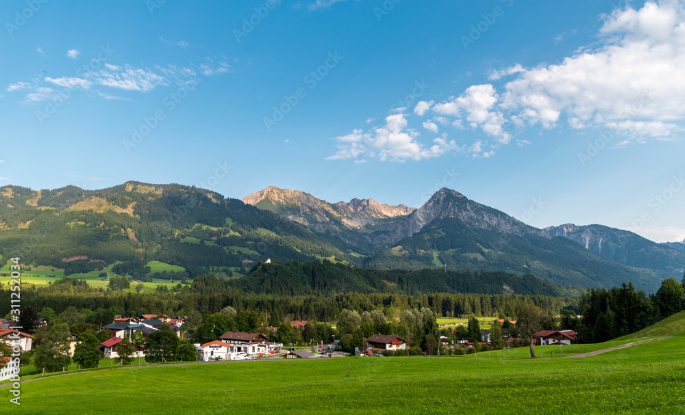 Allgäuer Alpen mit blick auf Fischen und Rubihorn Allgäuer Alpen mit blick auf Fischen und Rubihorn