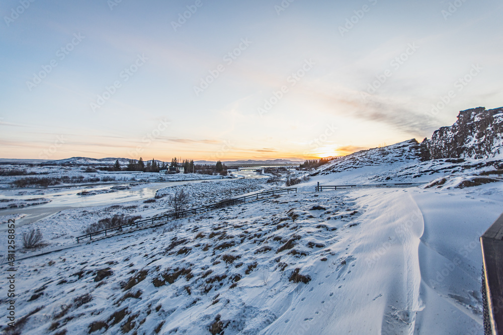 Obraz premium sunset in the mountains