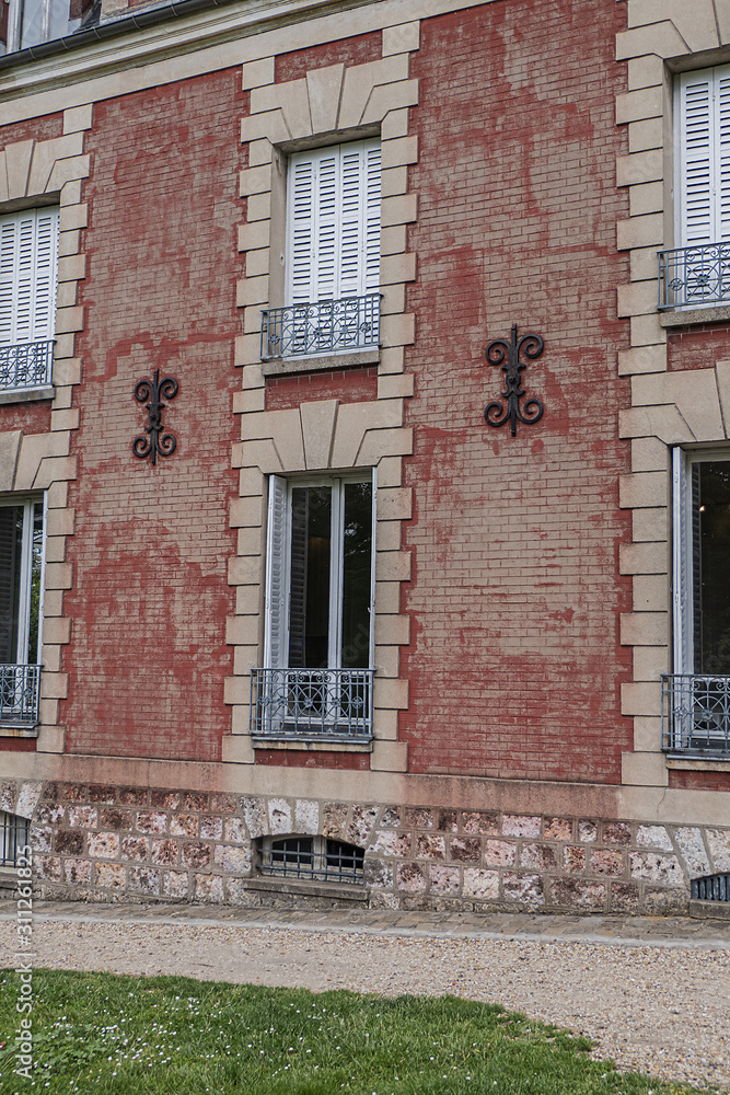 External view of Rodin house in Meudon - Rodin home for the last 20 years of his life. Municipality of Meudon (in the southwestern suburbs of Paris), Hauts-de-Seine, Ile-de-France, France. External view of Rodin house in Meudon - Rodin home for the last 20 years of his life. Municipality of Meudon (in the southwestern suburbs of Paris), Hauts-de-Seine, Ile-de-France, France.