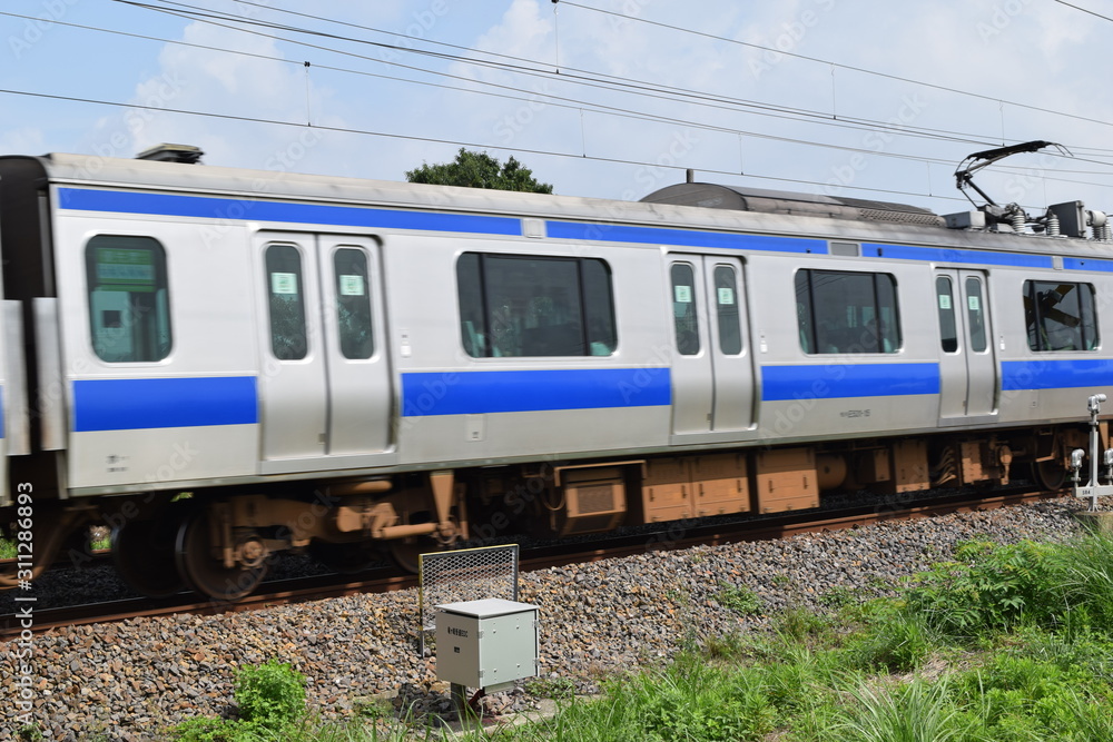 Fototapeta premium 走行中の列車