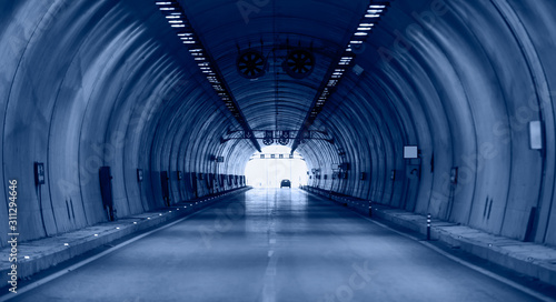 Obraz na plátně Long grey tunnel