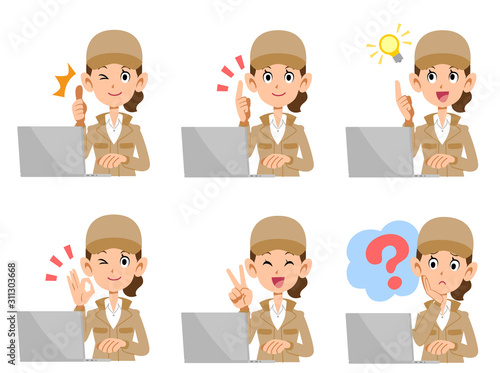 ノートパソコンを操作するベージュ色の作業着の女性のセット