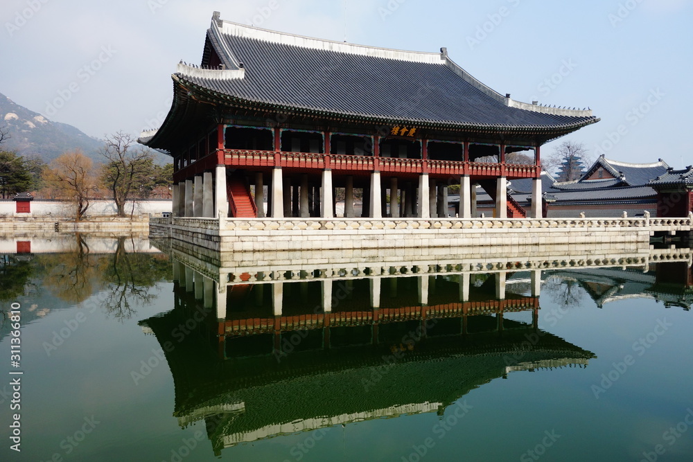 Gyeonghoeru in Gyeongbokgung Palace, National Treasure of South Korea, is the banquet hall of the Joseon Dynasty.