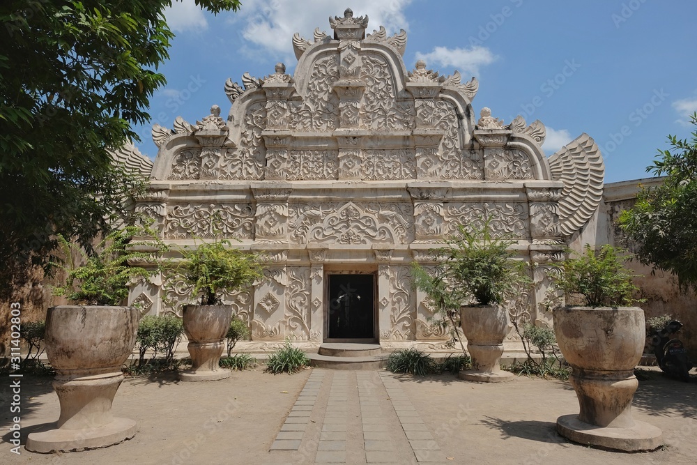 Taman Sari Water Castle, a historical site that was built during the time of the Kingdom of Yogyakarta Sri Sultan HB I. It has a unique architectural style that is a blend of Portuguese and Javanese. Taman Sari Water Castle, a historical site that was built during the time of the Kingdom of Yogyakarta Sri Sultan HB I. It has a unique architectural style that is a blend of Portuguese and Javanese.