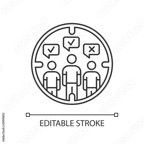 Survey target audience linear icon. Public opinion. Focus group. Research. Customer satisfaction. Feedback. Thin line illustration. Contour symbol. Vector isolated outline drawing. Editable stroke