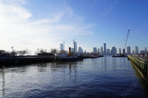 view of london new york city water front hundsone river © Benjamin Huang