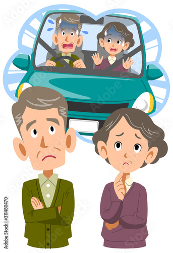 自動車の運転を心配するシニアの夫婦