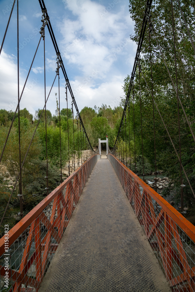 Obraz premium Suspension bridge in Ishkashim, Afghanistan