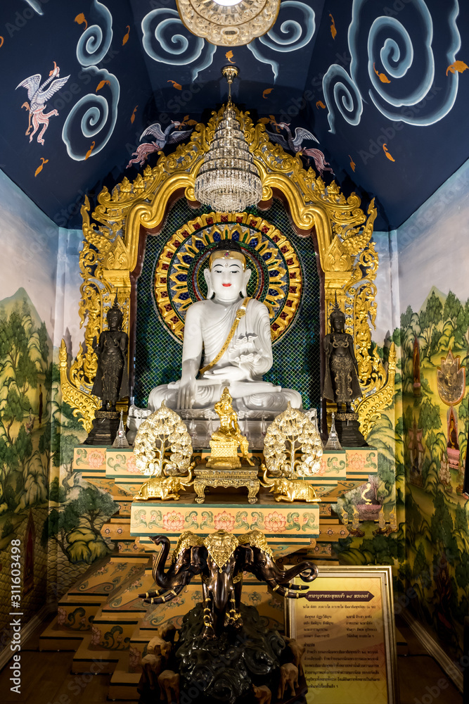 Thai Buddha statue. Buddha image in the middle. Statue of Buddha sitting in meditation. Thai Buddha statue. Buddha image in the middle. Statue of Buddha sitting in meditation.