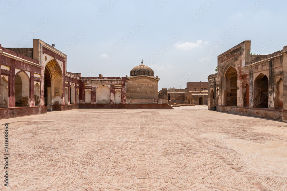 Lahore Fort Complex 105