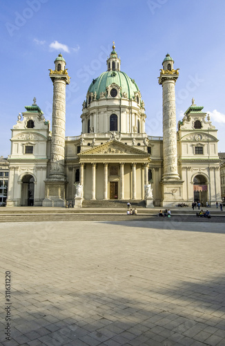 Karlskirche, Österreich, Wien, Karlsplatz © visualpower