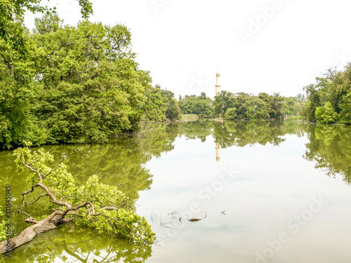 Landschaftsgarten, Weltkulturerbe, Lednice, Tschechische Republi photo