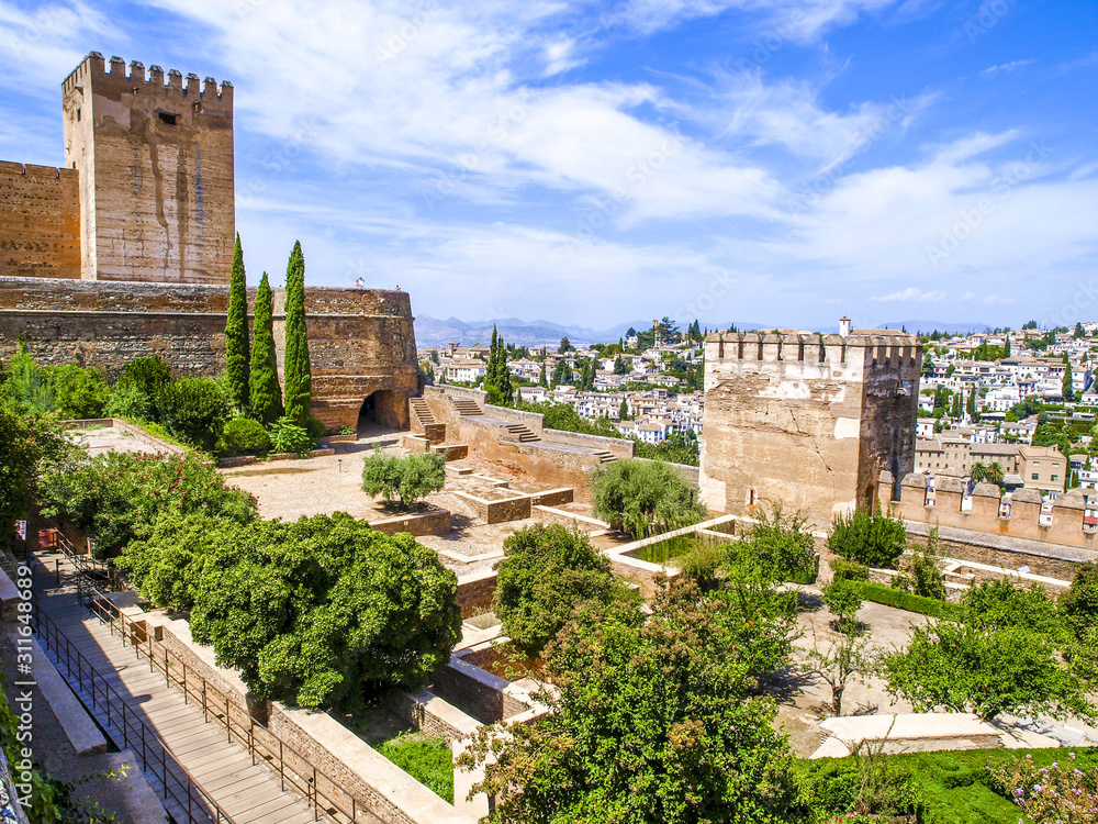 Obraz premium Granada, Spanien, Alhambra und Gartenanlage Generalife, Andalusi