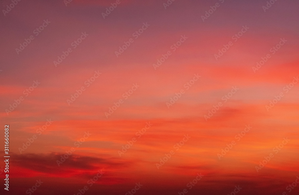 Obraz premium Twilight sky background with Colorful sky in twilight background