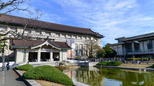 東京国立博物館の入場者の列