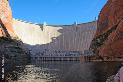 Photography Glen Canyon Dam from a boat