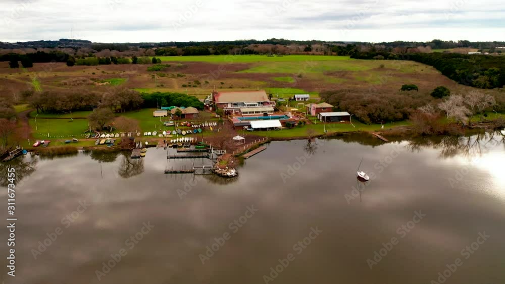 Complejo turístico en Laguna de los Padres - Buenos Aires - Argentina Complejo turístico en Laguna de los Padres - Buenos Aires - Argentina
