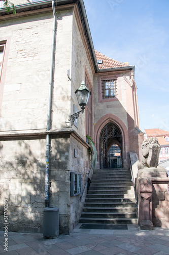 Fototapeta Naklejka Na Ścianę i Meble -  Altes Rathaus in der Stadt Göttingen in Niedersachsen