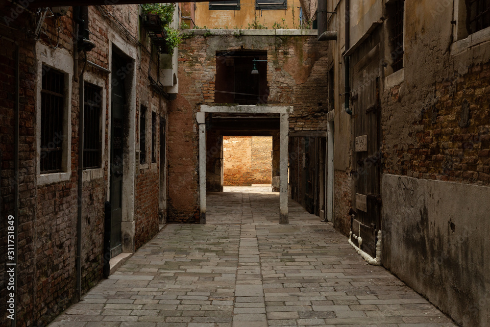 alley in Venice
