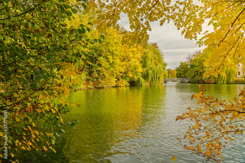 Fototapeta Naklejka Na Ścianę i Meble -  Autumn lake landscape, Uman, Cherkasy Oblast, Ukraine, Sofievka park