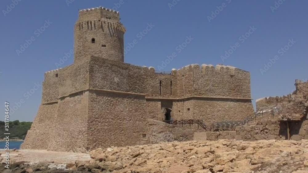 Castle of Le Castella at Capo Rizzuto, Calabria, Italy Castle of Le Castella at Capo Rizzuto, Calabria, Italy