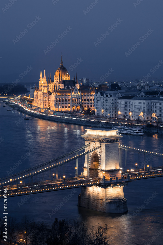Chain bridge and Hungarian parliament at dusk, Budapest, Hungary