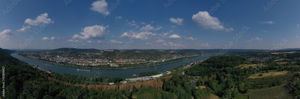 Lahnstein und Schloß Stolzenfels am Rhein