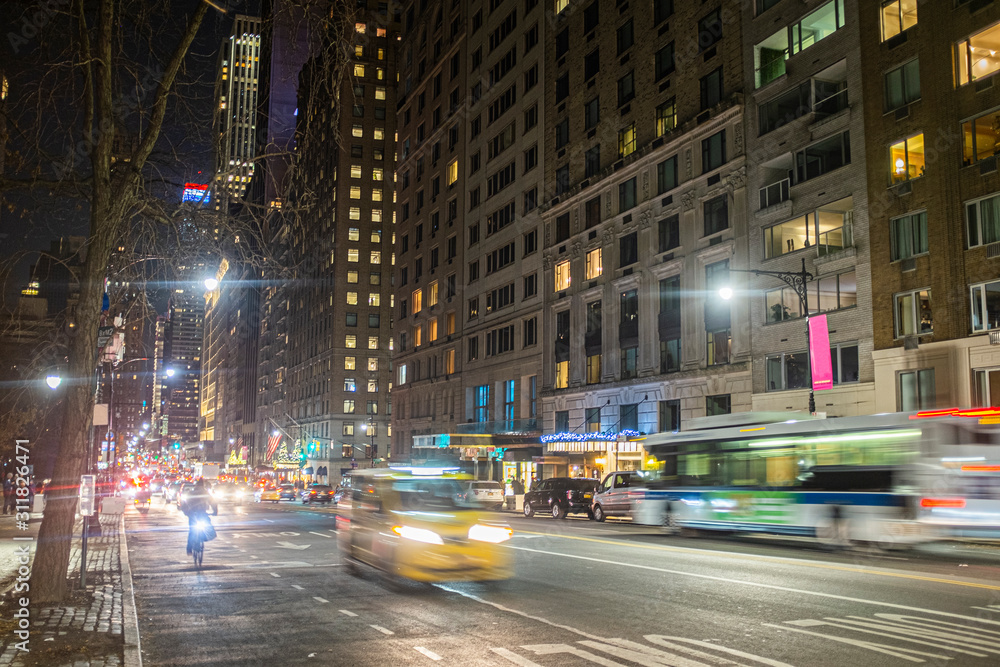 Fototapeta premium traffic in the city at night