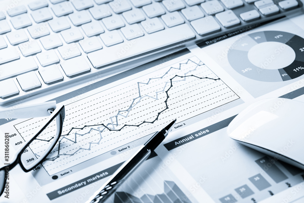 Preparing average sales report Preparing average sales report