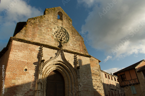 Clocher de l'église du village de Casseneuil dans le département du Lot et Garonne