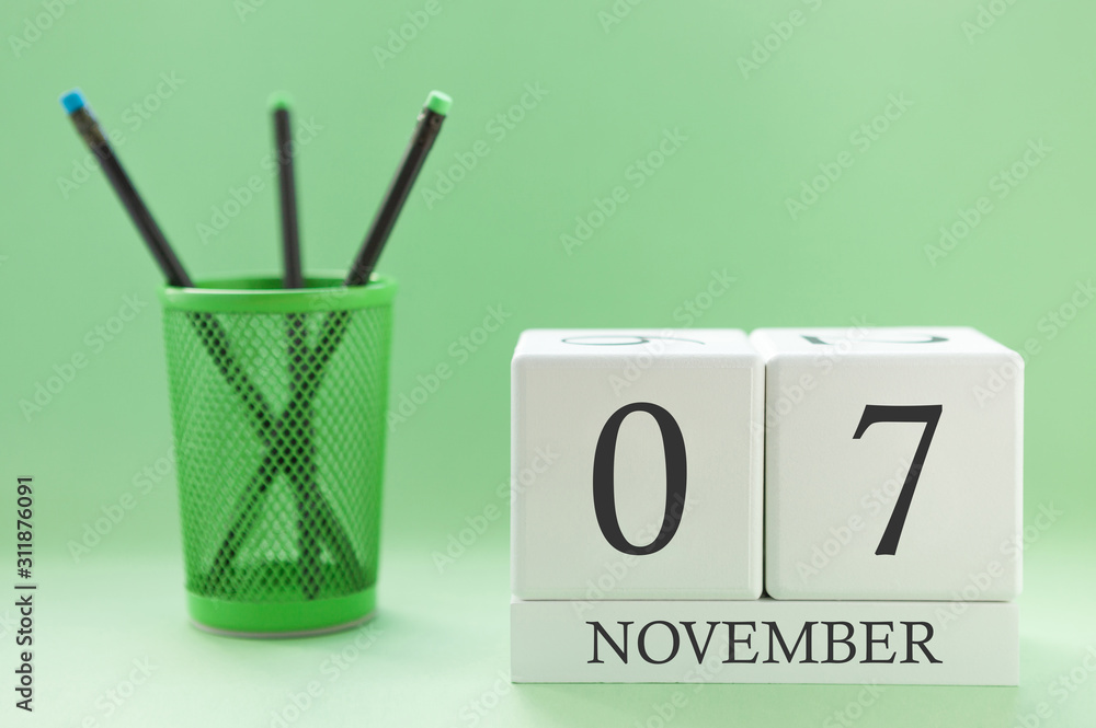 Desk calendar of two cubes for November 7 Desk calendar of two cubes for November 7