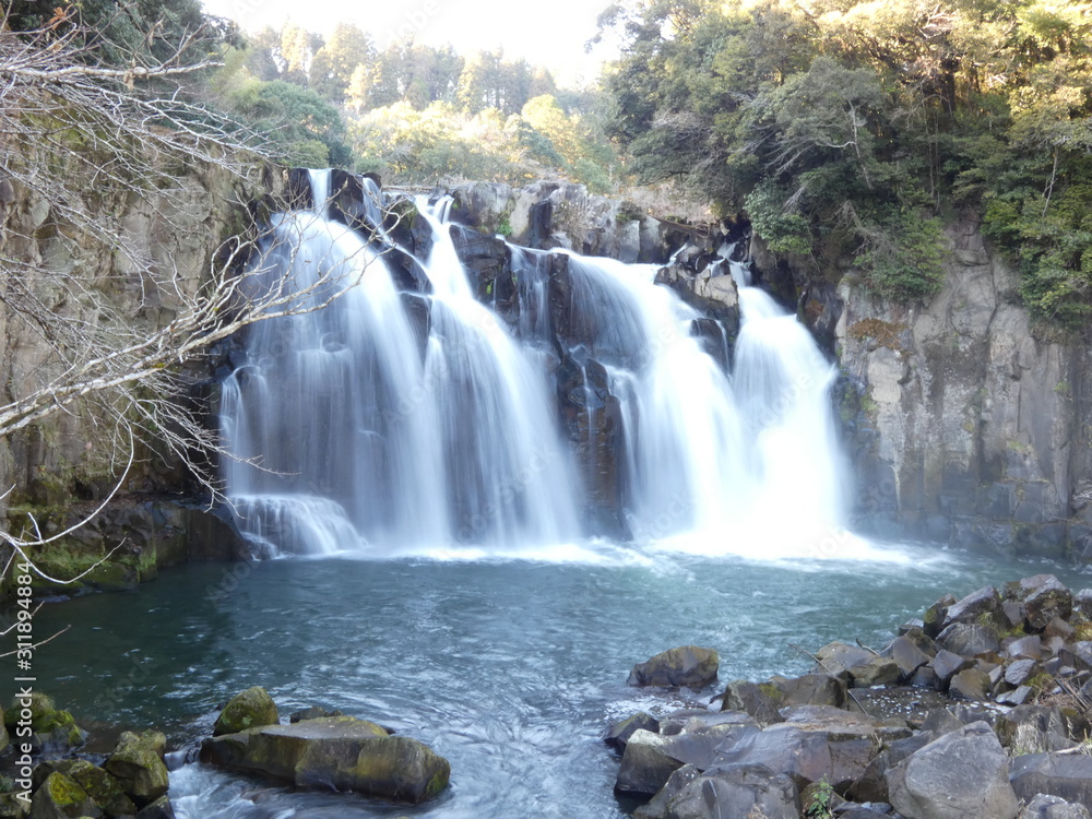 Fototapeta premium 関之尾滝