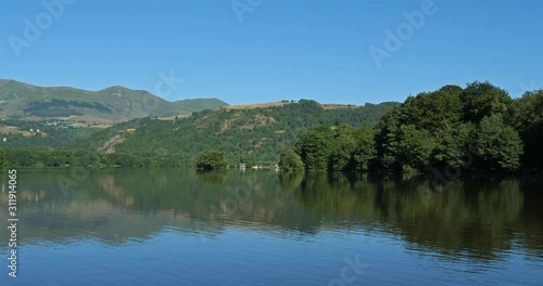 Lac Chambon, Murol, Puy de Dome, Massif Central, Auvergne, France photo