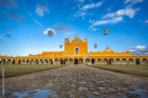 izamal convent frontal shot
