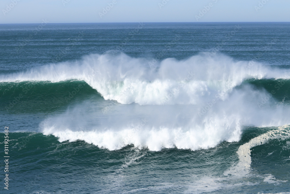 Big ocean waves. Perfect Waves