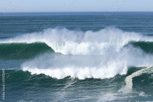 Big ocean waves. Perfect Waves