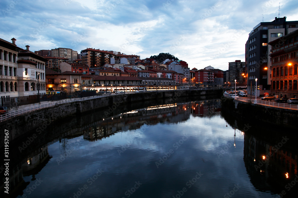 Ibaizabal river through Bilbao