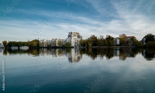 reflection of trees in the lake © alexandernative