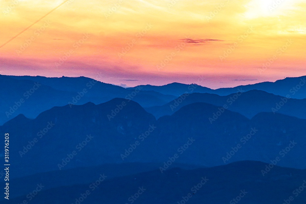 Obraz premium Paisajes y montañas
