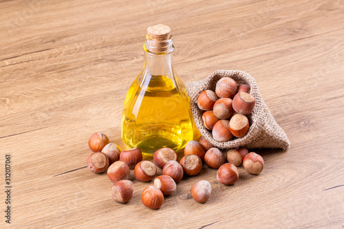 Hazelnut and hazelnut oil o...