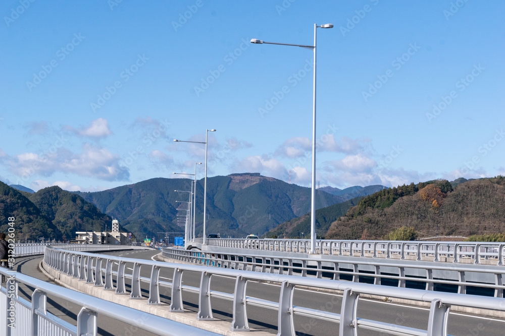 静岡市安倍川橋から見たダイラボウの山