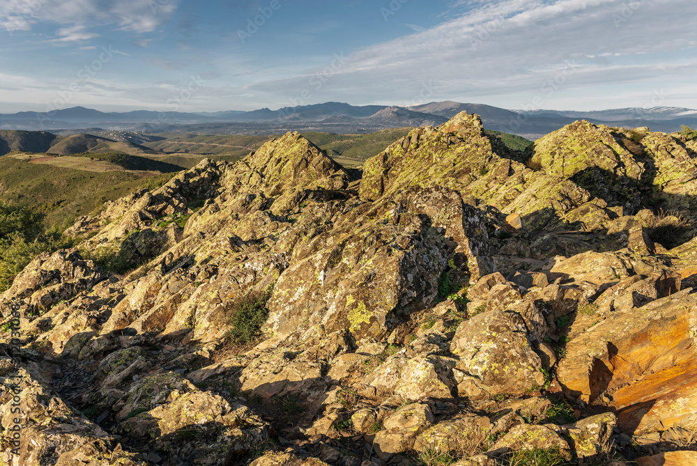 Pizarras en el Cancho de la Cabeza. Sierra Norte.. Madrid. España. Europa. Pizarras en el Cancho de la Cabeza. Sierra Norte.. Madrid. España. Europa.